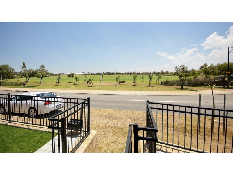 94 MACQUARIE BVD, Hammond Park WA 6164