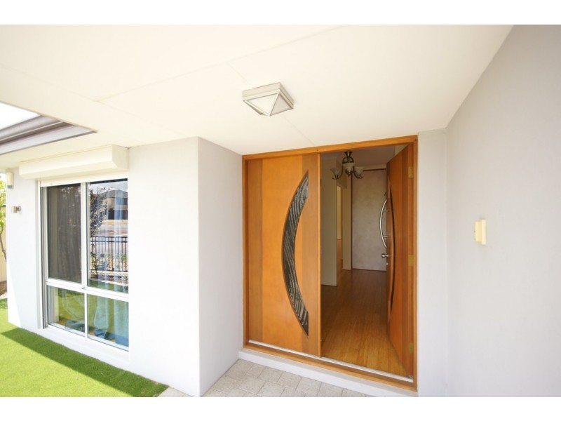 94 MACQUARIE BVD, Hammond Park WA 6164