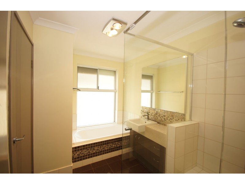 94 MACQUARIE BVD, Hammond Park WA 6164
