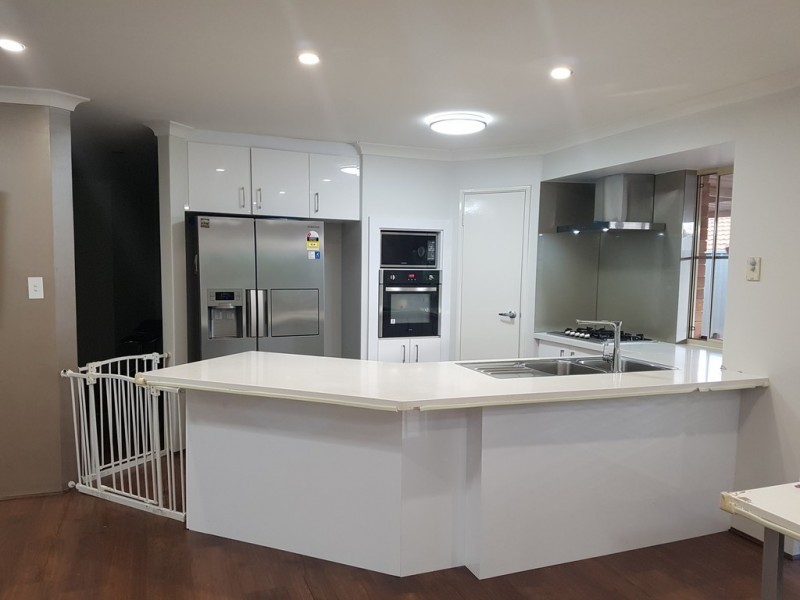 17 Mahogany Loop, Atwell WA 6164