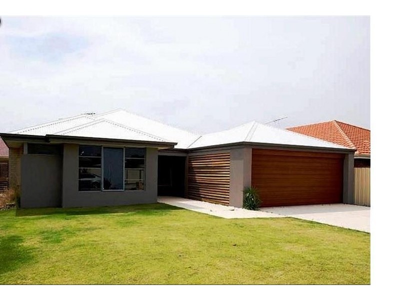 6 Suttor Dr, Success WA 6164