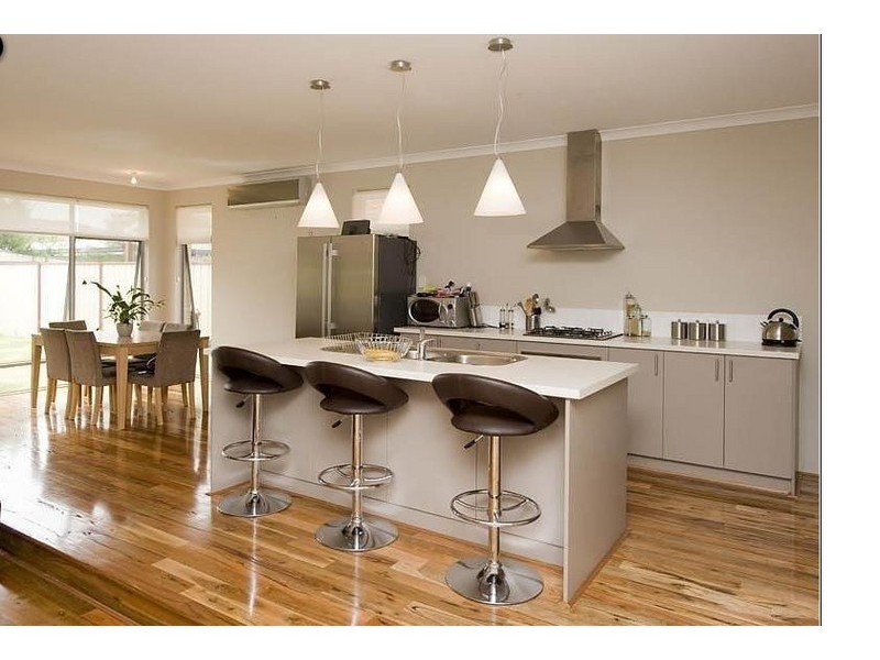 6 Suttor Dr, Success WA 6164