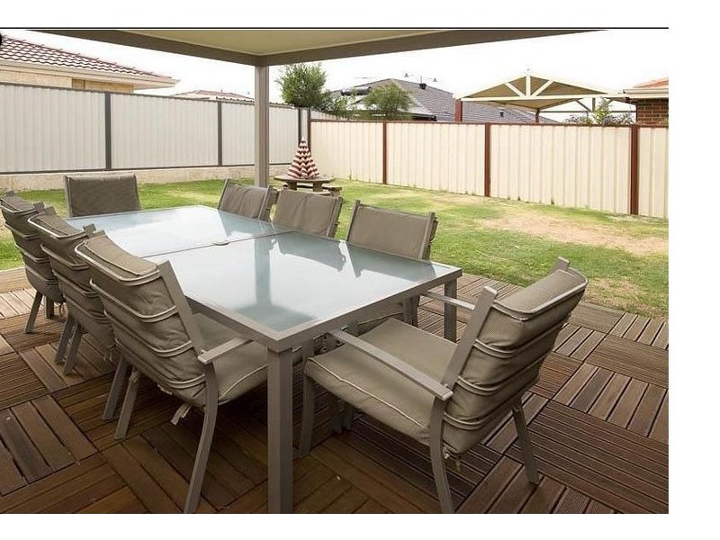 6 Suttor Dr, Success WA 6164