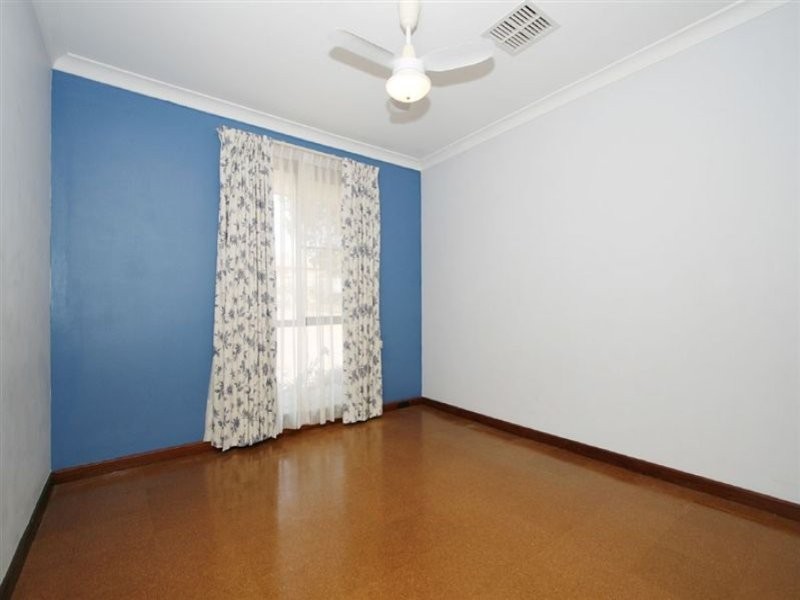 25 Hanrahan Loop, Kardinya WA 6163