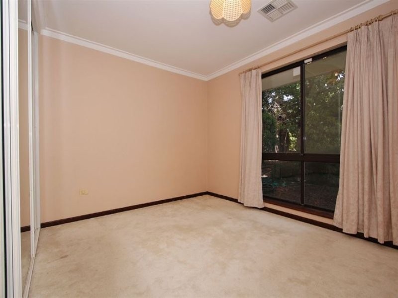 25 Hanrahan Loop, Kardinya WA 6163
