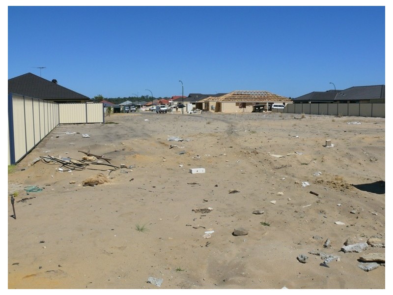 5 Kalbarri, Bertram WA 6167