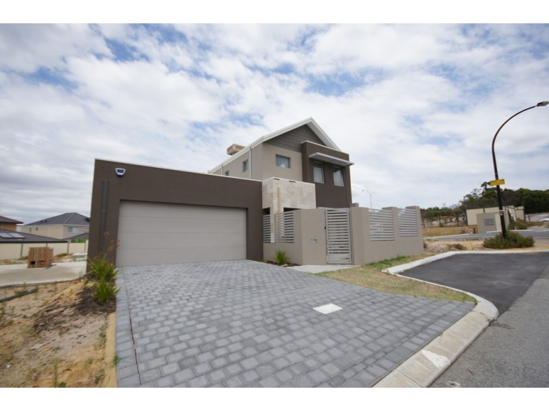 7/2 Pearson Drive, Success WA 6164