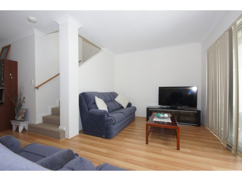 7/2 Pearson Drive, Success WA 6164