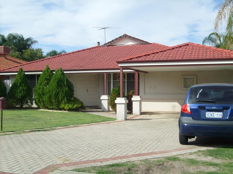 2 Marie Court, Atwell WA 6164