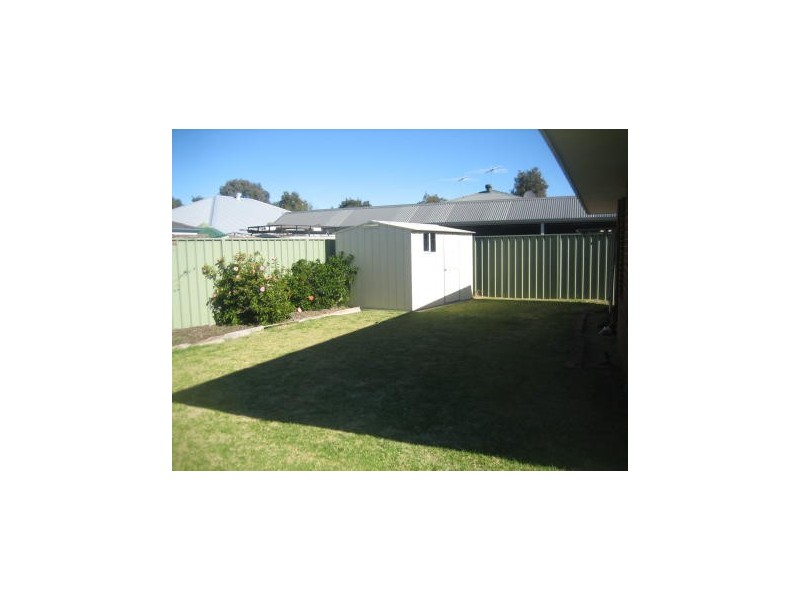 17 Dunnage Ct, Atwell WA 6164