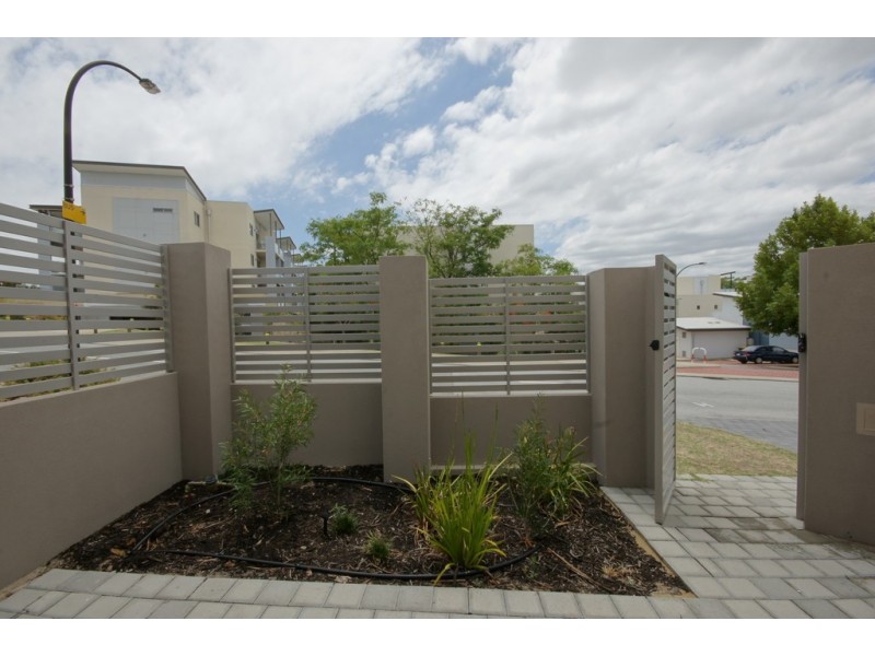 7/2 Pearson Drive, Success WA 6164