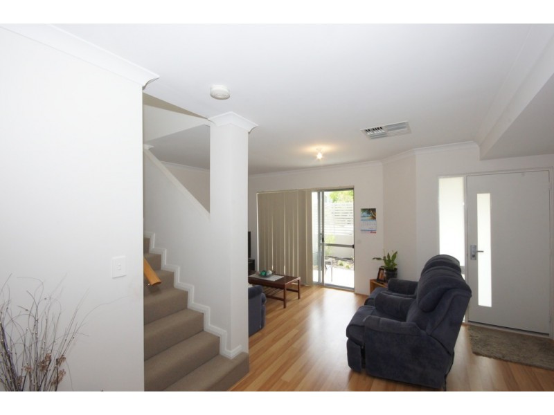 7/2 Pearson Drive, Success WA 6164