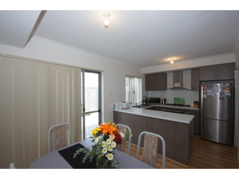 7/2 Pearson Drive, Success WA 6164