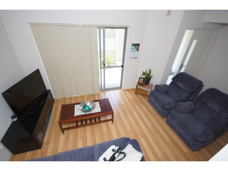 7/2 Pearson Drive, Success WA 6164