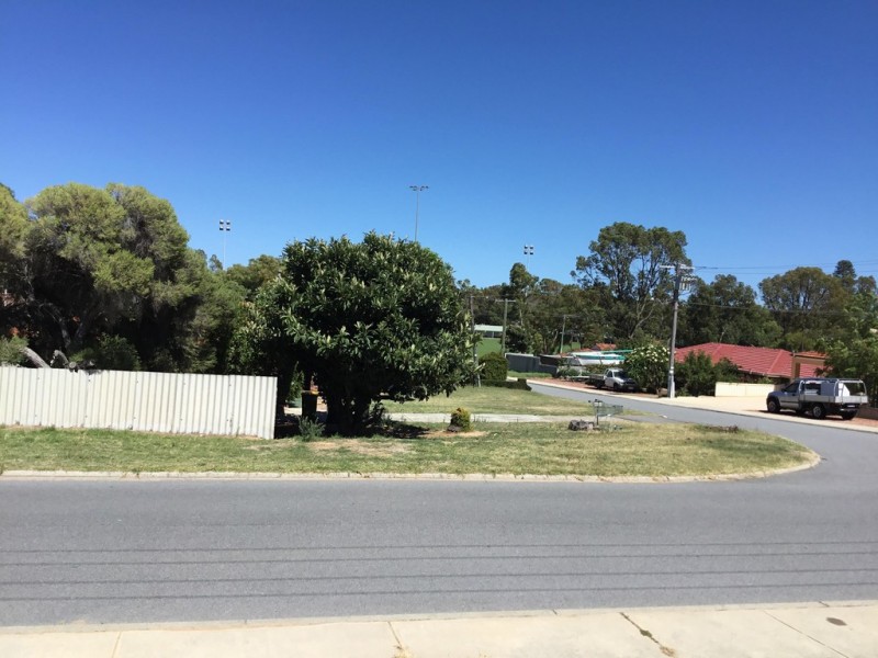 2 SALWAY PLACE, Spearwood WA 6163