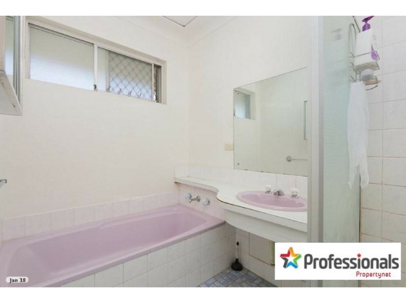 35 Hilton Crescent, Maddington WA 6109