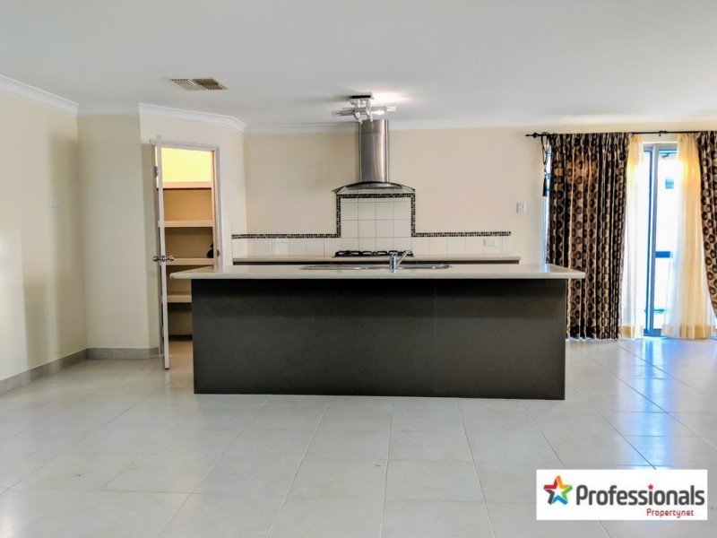 5 Mispickel Way, Wattle Grove WA 6107