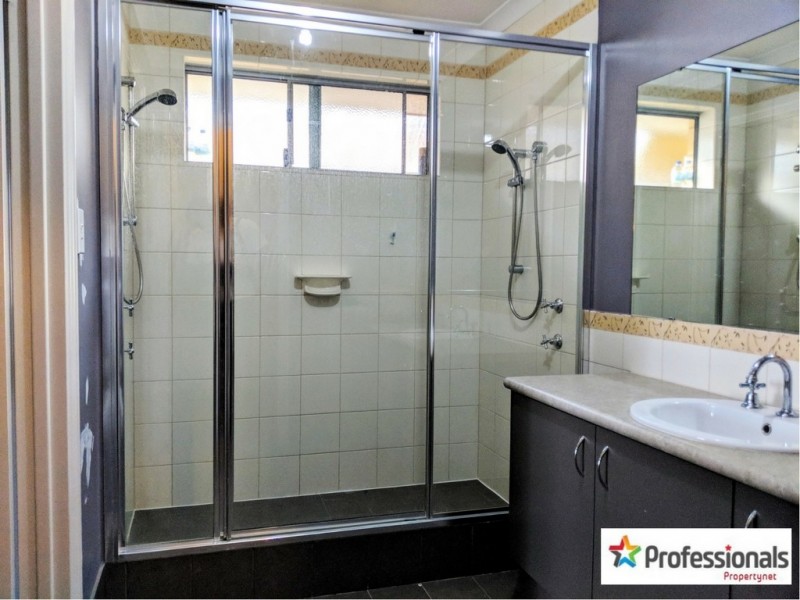 5 Mispickel Way, Wattle Grove WA 6107