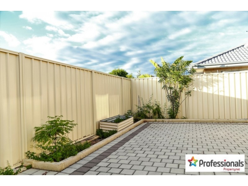 5 Mispickel Way, Wattle Grove WA 6107