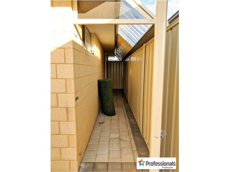 5 Mispickel Way, Wattle Grove WA 6107