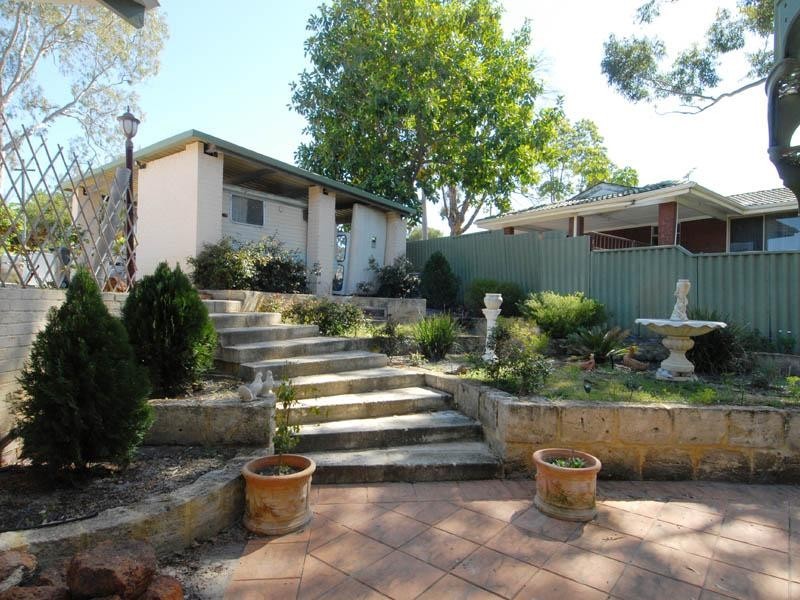 10 Camborne Way, Thornlie WA 6108