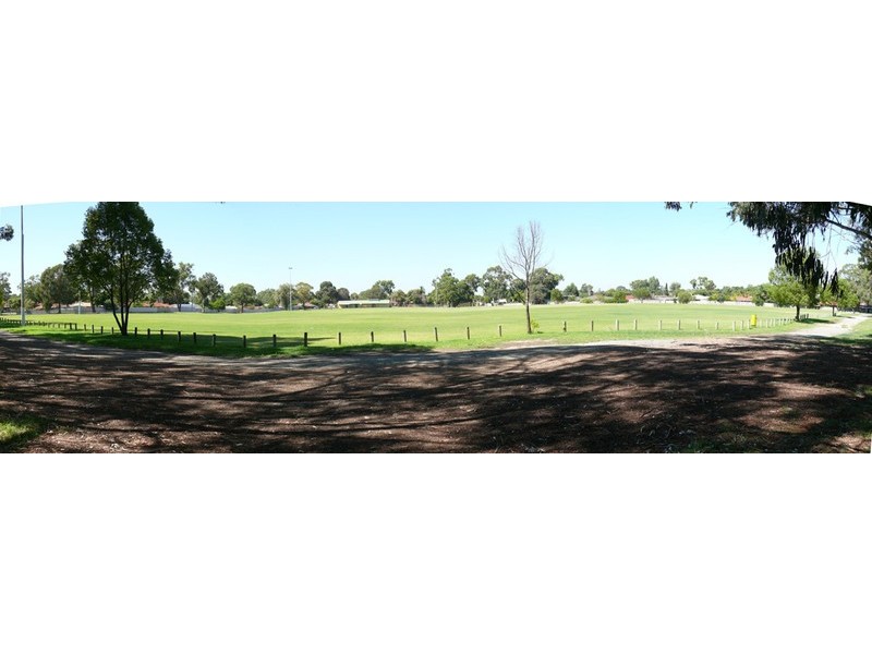 253 Spencer Road, Thornlie WA 6108
