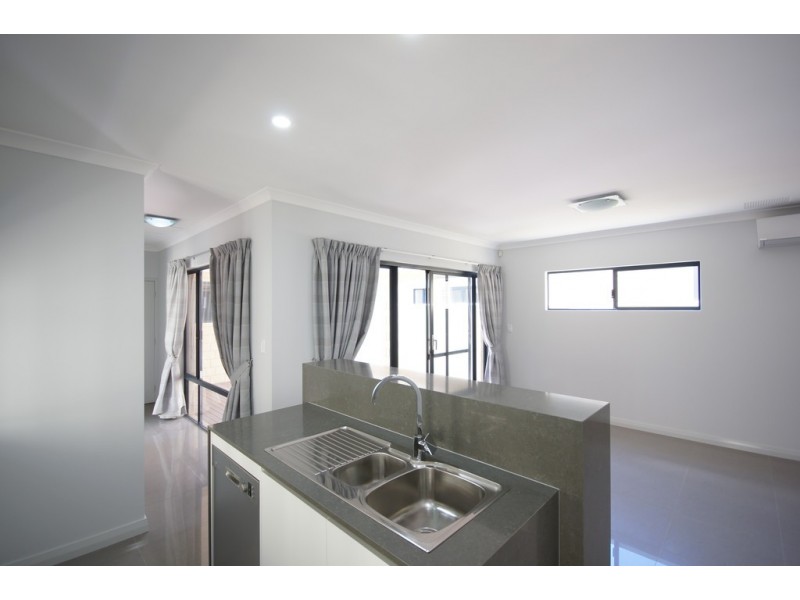 42 Birch Road, Aubin Grove WA 6164