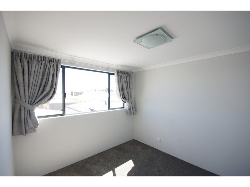 42 Birch Road, Aubin Grove WA 6164