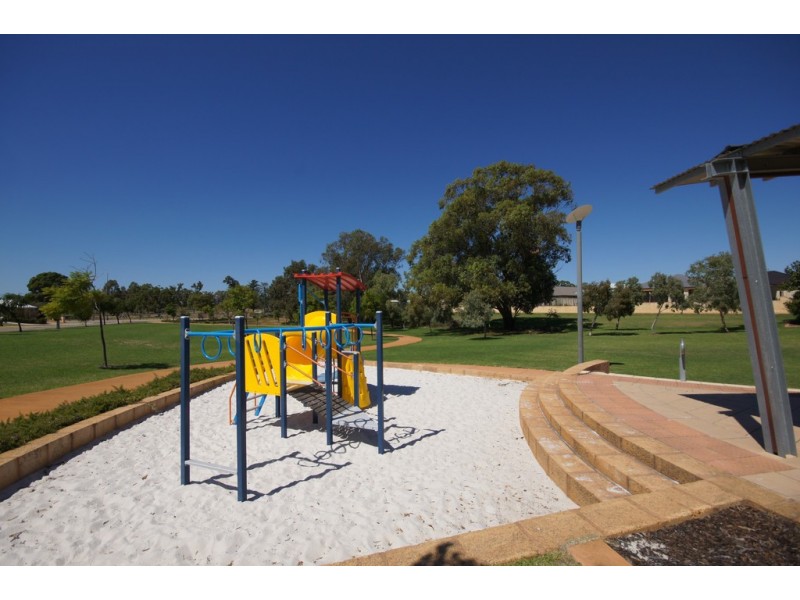 42 Birch Road, Aubin Grove WA 6164