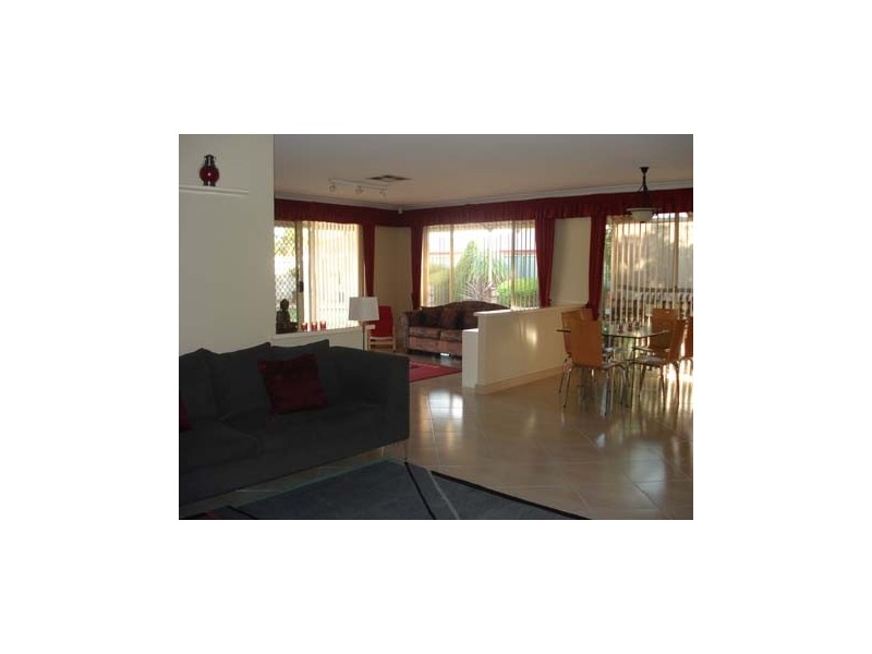 28 Carlhausen Close, Atwell WA 6164