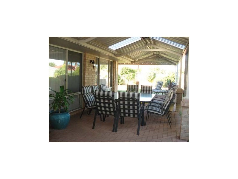 28 Carlhausen Close, Atwell WA 6164