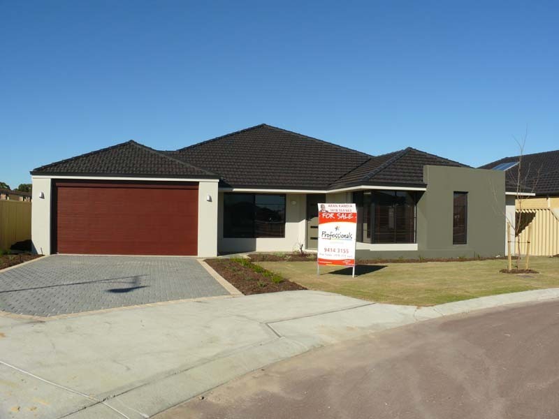 299 Tapper Road, Atwell WA 6164