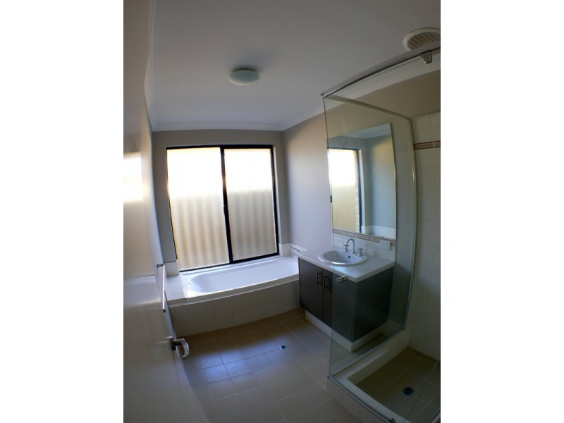 299 Tapper Road, Atwell WA 6164