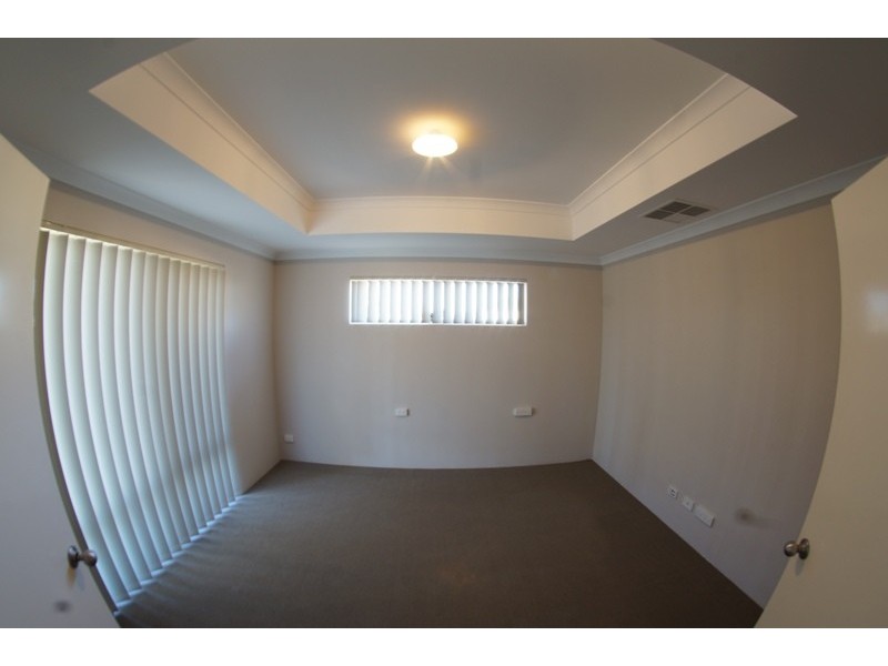 1 Mala Way, Success WA 6164