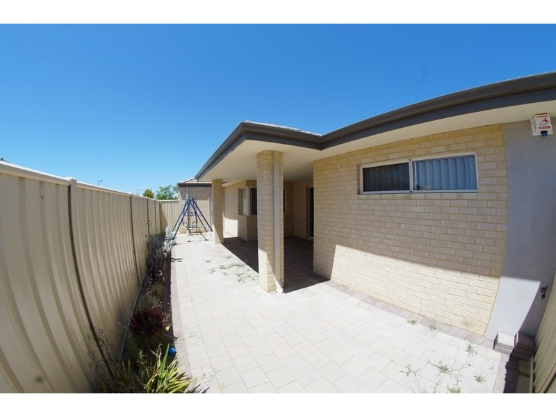 1 Mala Way, Success WA 6164