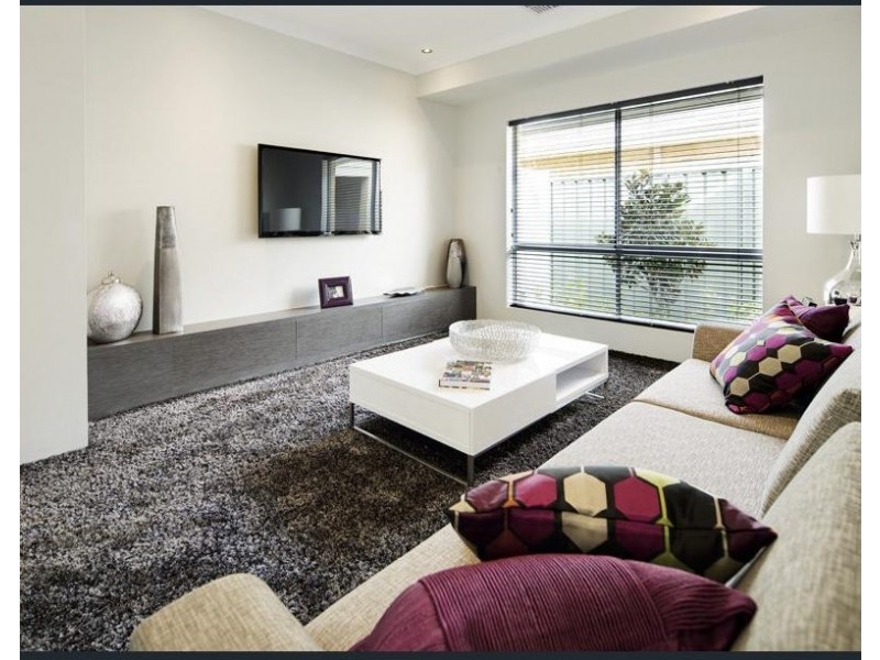 17 Monarch Way, Wattle Grove WA 6107