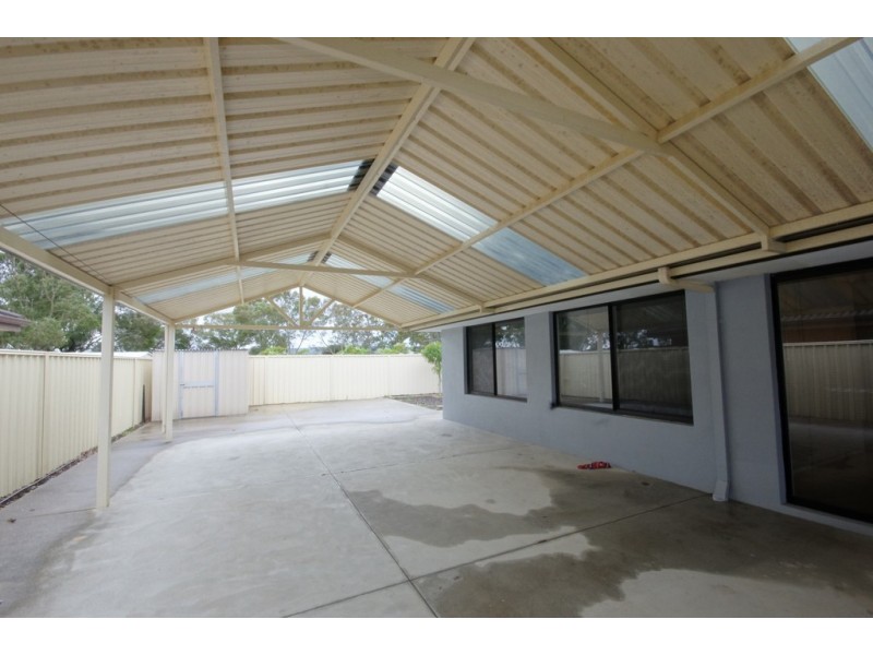 10 Milano Loop, Seville Grove WA 6112