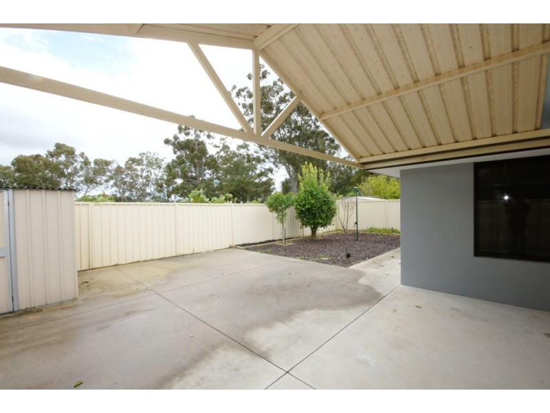 10 Milano Loop, Seville Grove WA 6112