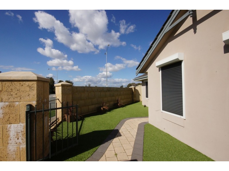 1 Frankenia Turn, Success WA 6164