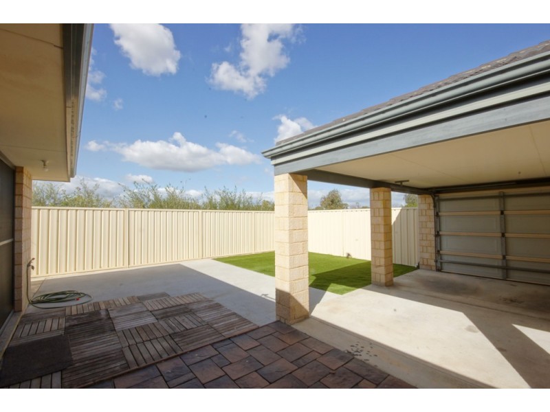 1 Frankenia Turn, Success WA 6164