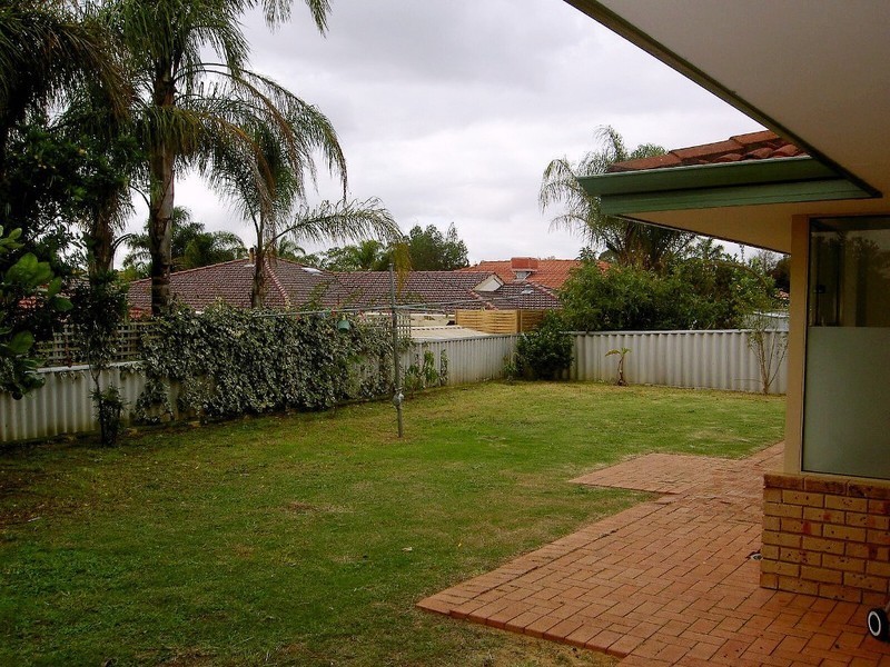 17 Mapstone Gardens Room 6, Murdoch WA 6150