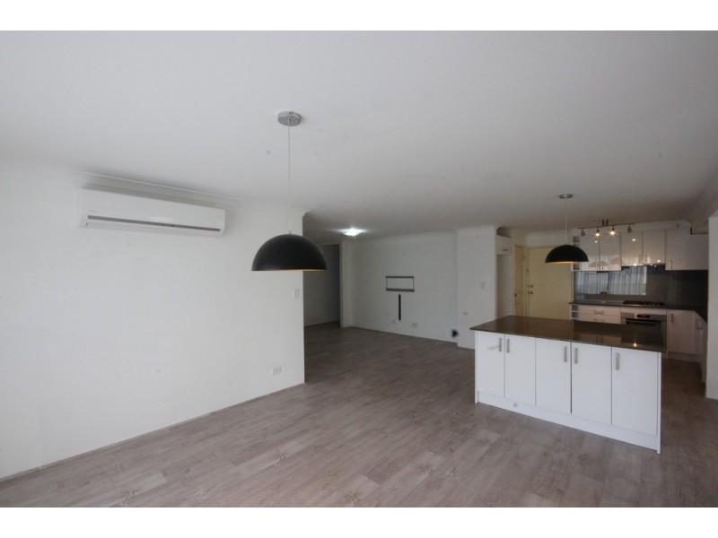 7 Dongara Way, South Lake WA 6164