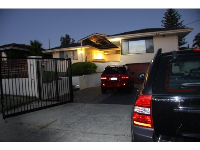 18 Marlow Way, Thornlie WA 6108