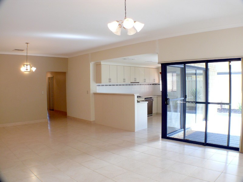 5 Aurora Drive, Atwell WA 6164