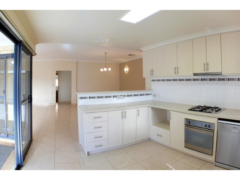 5 Aurora Drive, Atwell WA 6164