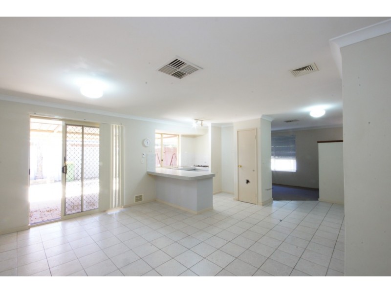 13 Rossell Place, Atwell WA 6164