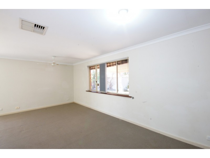 13 Rossell Place, Atwell WA 6164