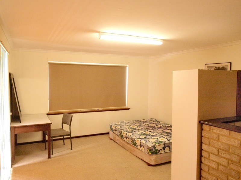 13 Mapstone Gardens, Murdoch WA 6150