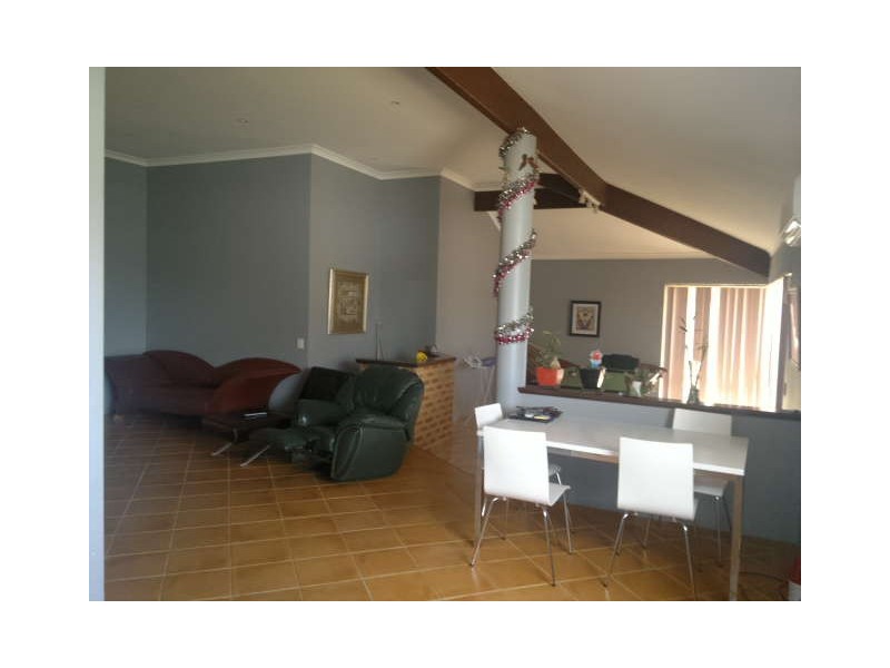 9 folland pde, Atwell WA 6164