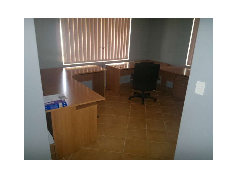 9 folland pde, Atwell WA 6164